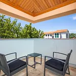 Villa Mary'S Villa With Heated Pool, Game Room & Playground
