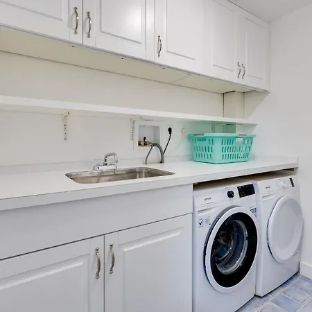 Mary's With Heated Pool, Game & Ev Plug Villa