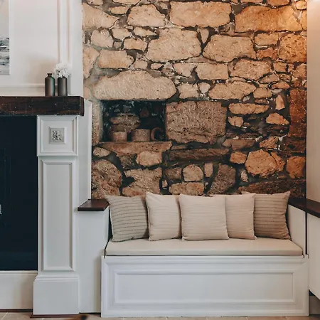 Villa Mary's With Heated Pool & Game *