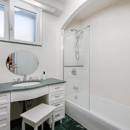 Mary's With Heated Pool, Billiards, Darts, Playground & Ev Plug * Malinska